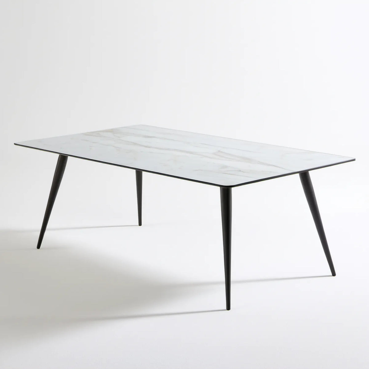 Prostokątny stół do jadalni 160 x 90 x 75 cm z ceramicznym blatem imitującym biały marmur, biało-czarny